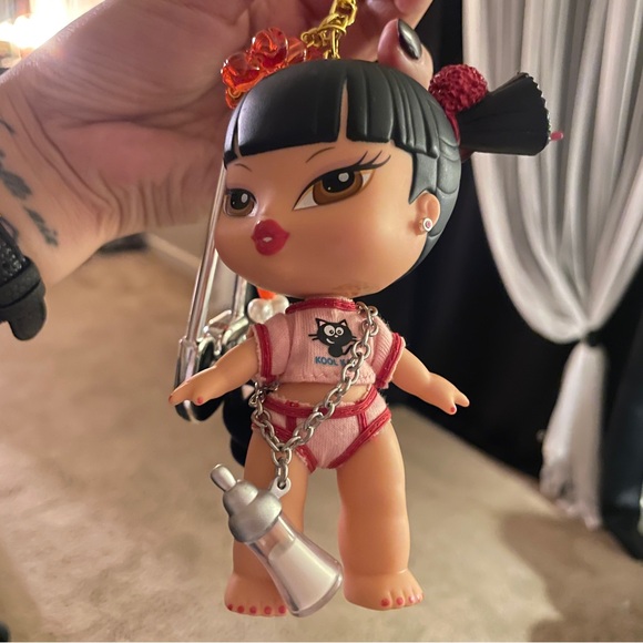 BRATZ Doll Bag Charm - Picture 2 of 3